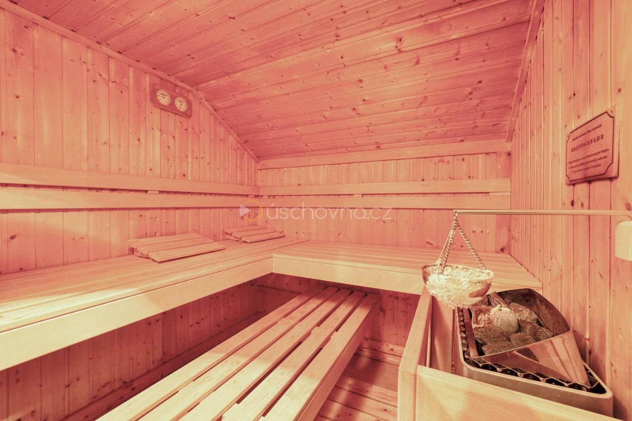 Wellness House Ladova Street Villa มาเรียอานซเกลาซนี ภายนอก รูปภาพ